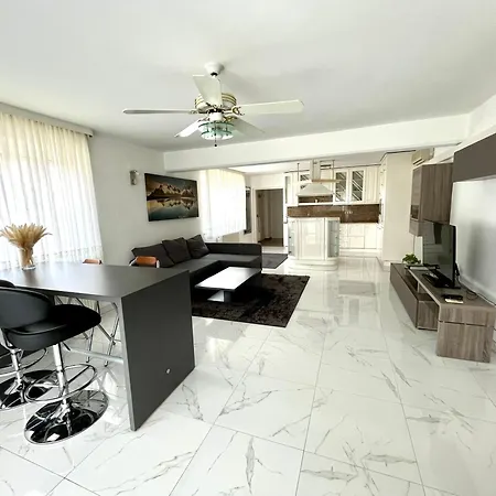 Luxurioeses Apartment Mit Pool Wien Exterior foto